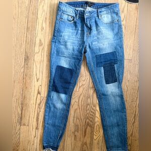 Patchwork style Jeans, trendy!